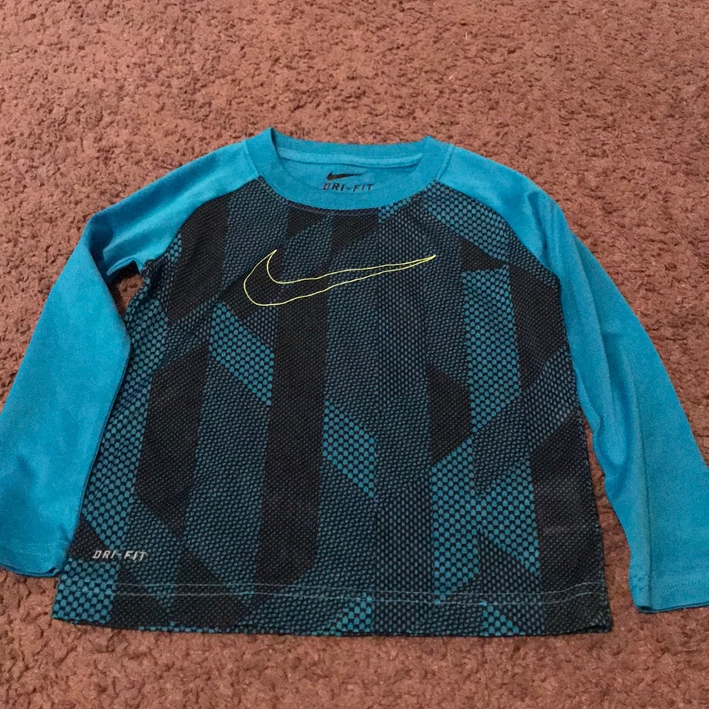 Nike dri fit long sleeve